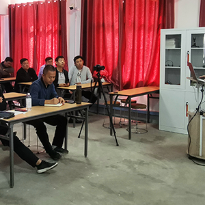 10��20��ɽ�|���x���ؙC(j��)е���޹�˾�e�k���p���Tʽ��ץ�����ؙC(j��)������Ӗ(x��n)�n��